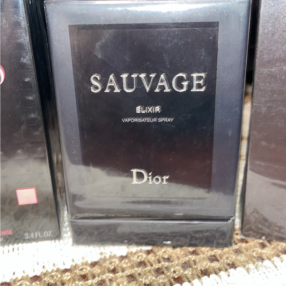 Dior Sauvage Elixir Black Fragrance Box